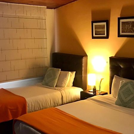Casa Prada Bed & Breakfast Богота Екстериор снимка