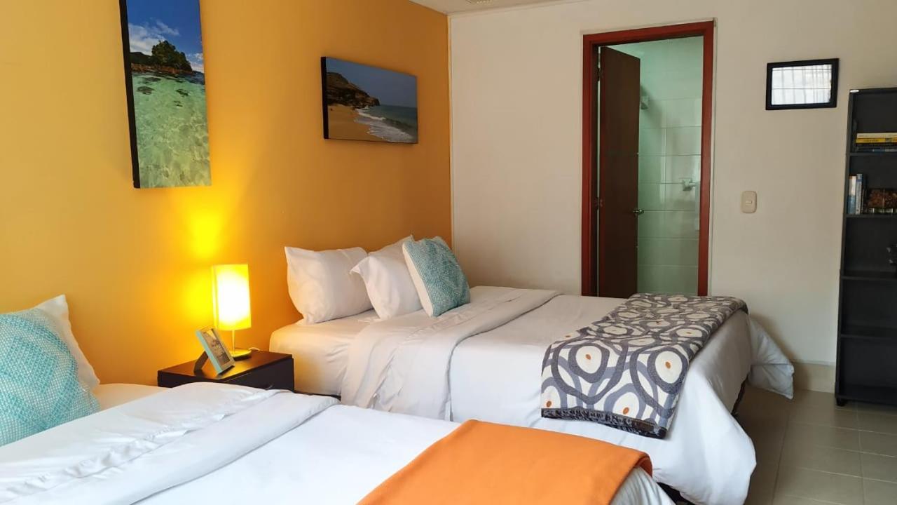 Casa Prada Bed & Breakfast Богота Екстериор снимка