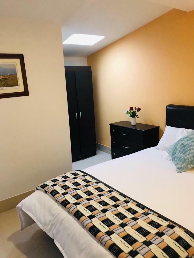 Casa Prada Bed & Breakfast Богота Екстериор снимка